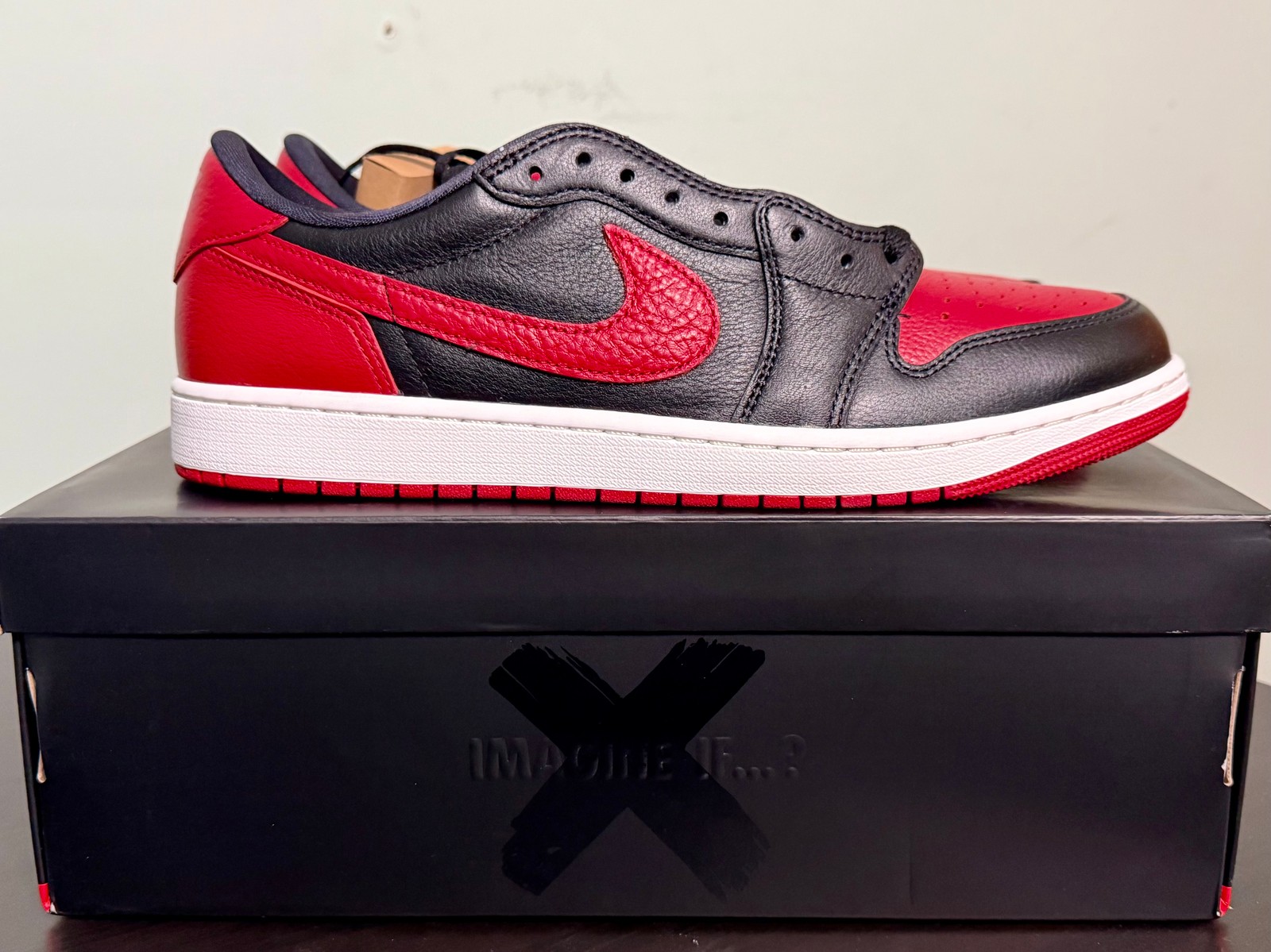 Jordan 1 Low “Banned”