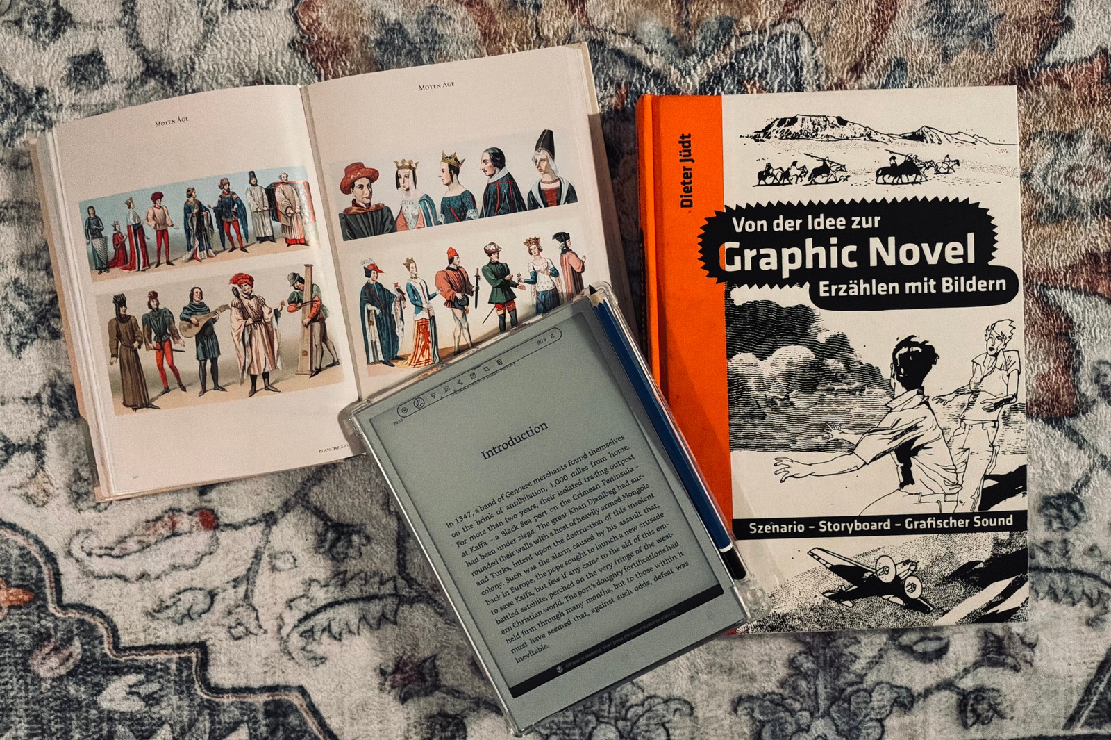 aesthetic dump on the floor - guess the theme I am obsessed with